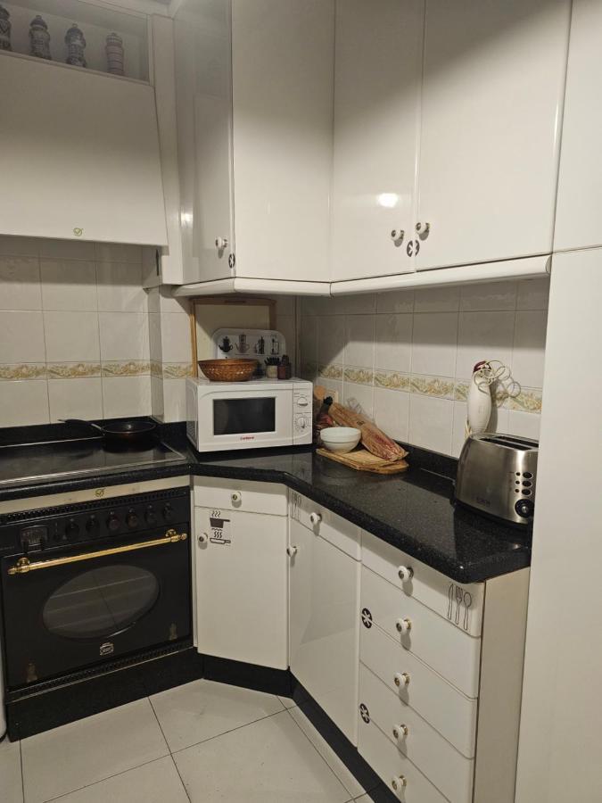 Habitacion Amplia Y Centrica En Piso Compartido A Coruña Εξωτερικό φωτογραφία