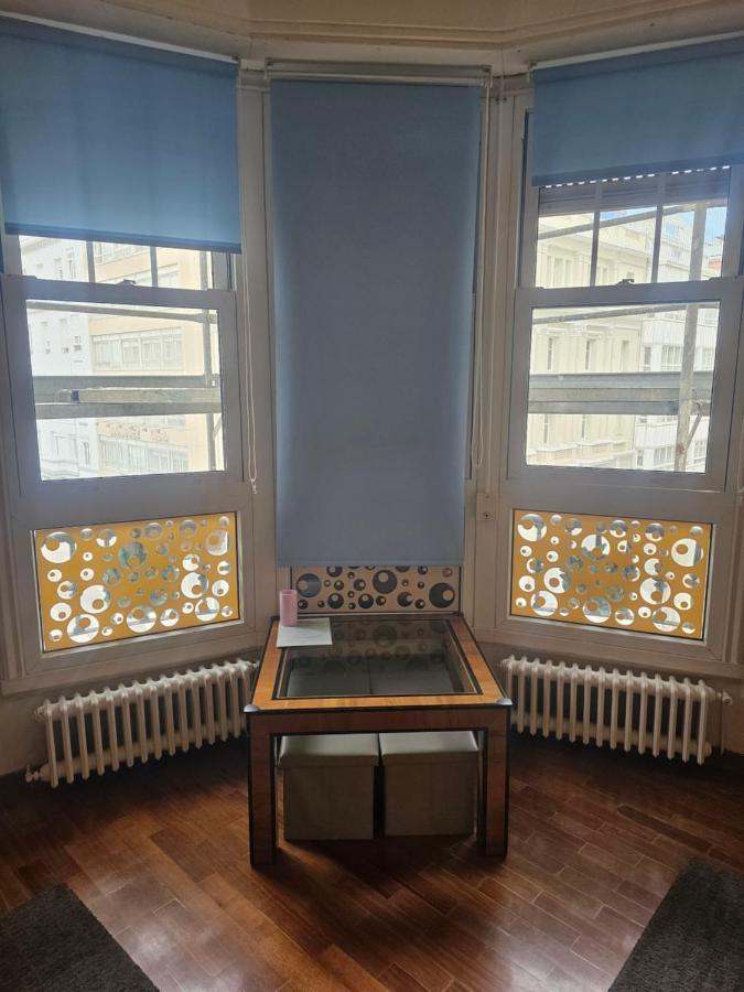 Habitacion Amplia Y Centrica En Piso Compartido A Coruña Εξωτερικό φωτογραφία